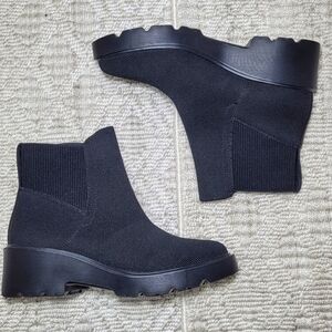 VIVAIA Round Toe Chunky Platform Travel Boots (Belfry) Black 9.5 Waterproof NEW